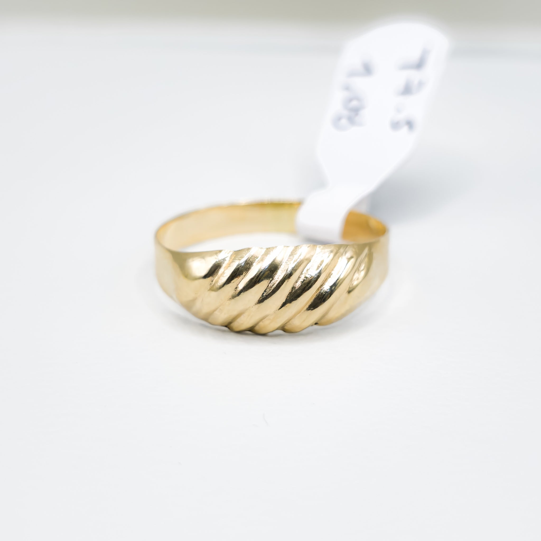 Anillo Talla 7.5 - 1.08gr