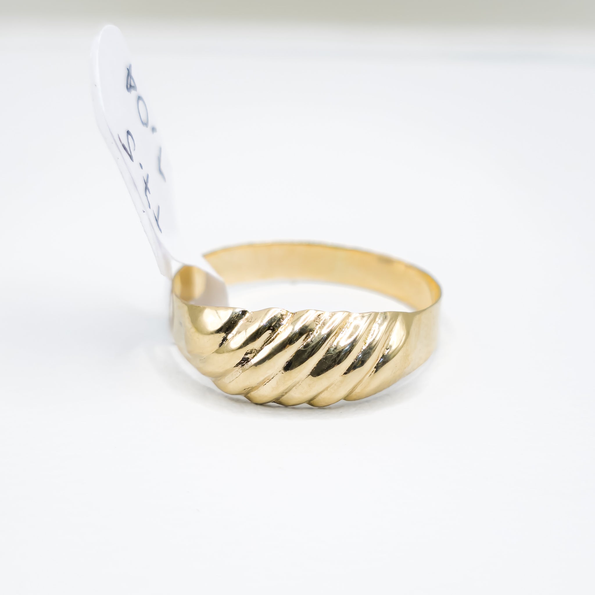 Anillo Talla 7.5 - 1.04gr